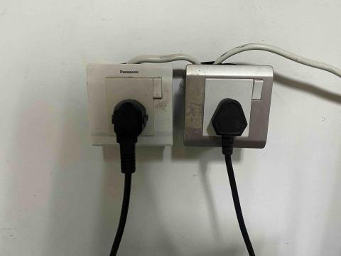 修速得 - 220V插座