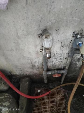 管雲飛 - 水龍頭更換