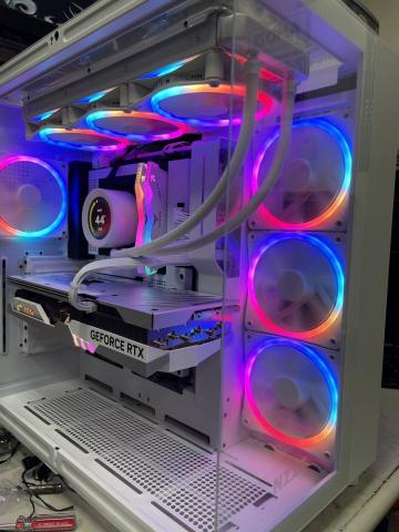 捷修國際電腦有限公司 - I7 13700KF RTX4070Ti 電腦裝照片 客戶需求製電腦