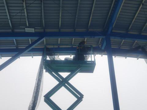 宏岳工程行 - 風雨球場球網架設