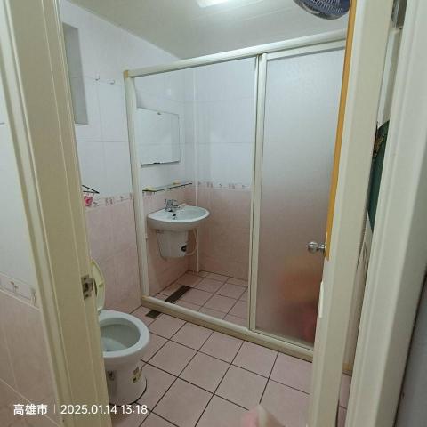 無極居家清潔服務團隊 - 浴廁清潔~地板、牆面、除霉、除垢等特殊需求處理