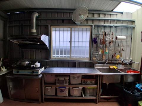 無極居家清潔服務團隊 - 廚房清潔整理~流理台、抽油煙機等