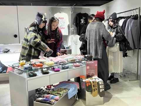 KOSY個人工作室 - 