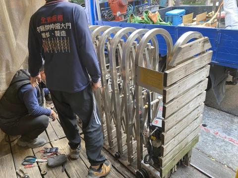 書田企業，地絞鏈，門弓器，平推鎖.門卡卡.門脫落[鐵工] - 維修電動門