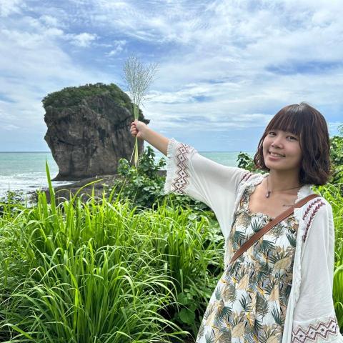 提供唱歌唱歌服務的專家彭佩鈴