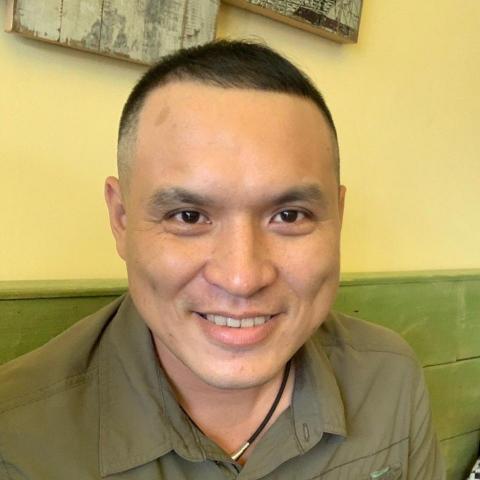 提供浪板屋服務的專家黃迪