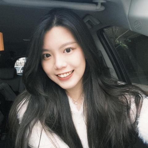 提供model模特服務的專家詹采依