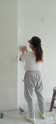 池濟工程行 - 牆面批土研磨