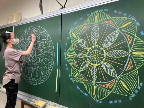 王大可 - 曼陀羅黑板畫