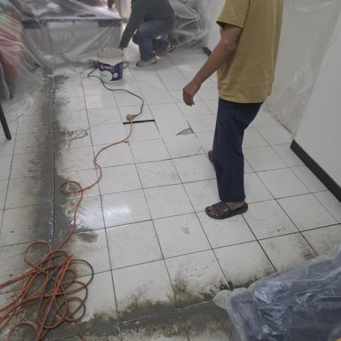 林昆鋒 - 地磚隆起整修前