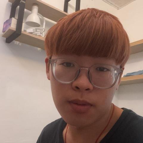 提供高爾夫陪打服務的專家沈昱安