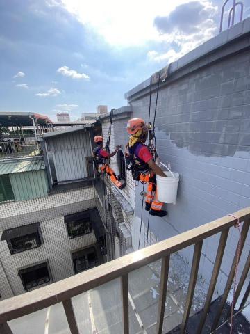 鐵三角屬光工程 - 