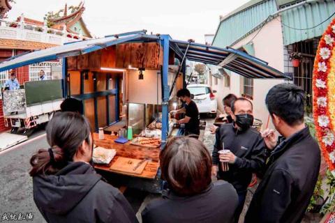 貳零零参串燒餐車 - 