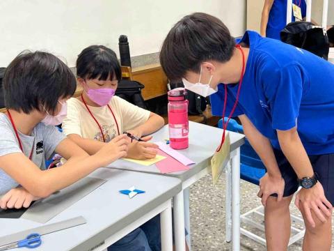 李冠緯 - 國小暑假營隊經驗