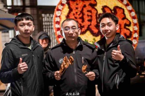 貳零零参串燒餐車 - 