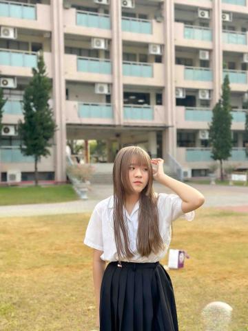 提供deeplpro破解服務的專家龐卉喬