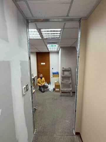 禾川拆除修繕團隊 - 門框拆除