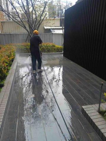 黃吉《環境維護清潔服務》 - 