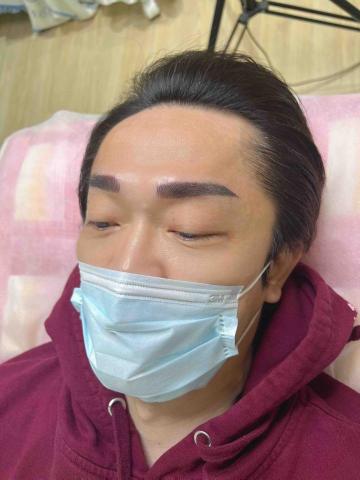 亮麗時尚美學 - #男士飄眉。#開運眉 。
男士在外打拼形相很重要❗️
必需要把眉毛做好 好眉好運好桃花