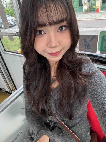 提供數學題服務的專家林可涵