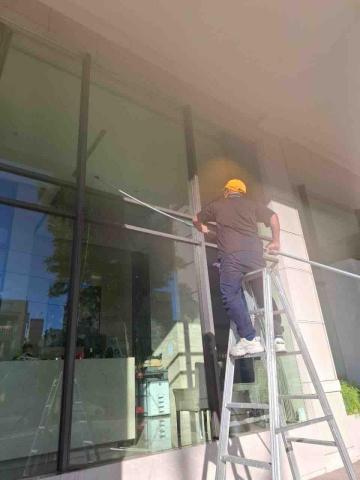 黃吉《環境維護清潔服務》 - 