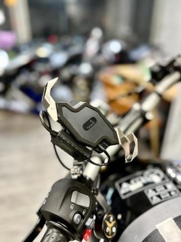 Yuna - 手機架安裝