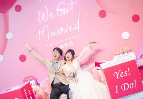 Sandy|女攝影|活動紀錄|婚禮紀錄|影片剪輯|影片企劃 - 桃園區戶政事務所 登記寫真 Sandy|女攝影|活動紀錄|婚禮紀錄|影片剪輯|影片企劃 - 桃園區戶政事務所 登記寫真