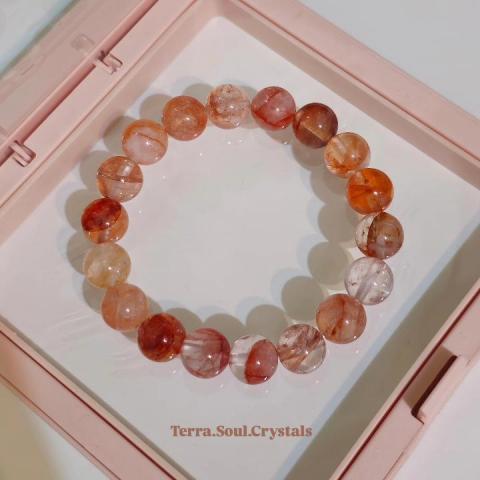 Terra.Soul.Crystals - 紅膠花手串