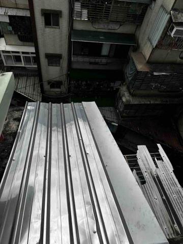 達閎金屬企業社 - 屋頂覆蓋不銹鋼浪板 達閎金屬企業社 - 屋頂覆蓋不銹鋼浪板