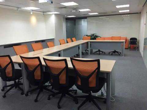 為騰室內裝修有限公司 - 視訊會議室