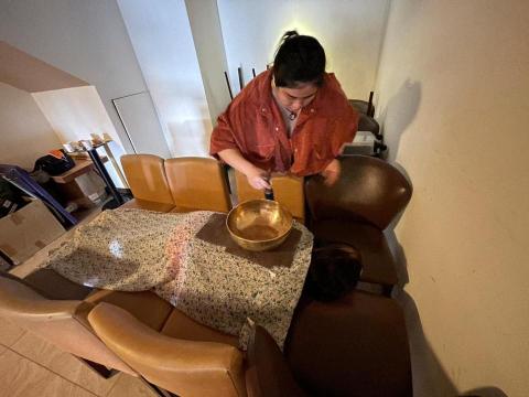 思人工作室 - 公益服務，頌缽按摩