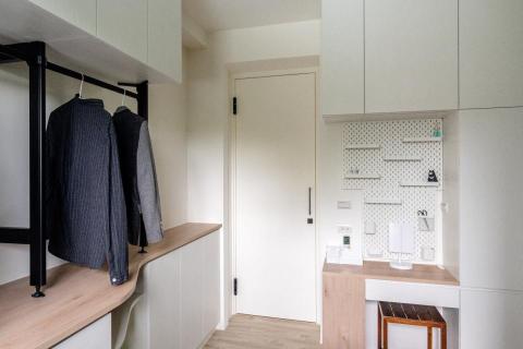 禎咖都棲室內裝修設計有限公司‧袁禎佑建築師 - 主臥隱藏門