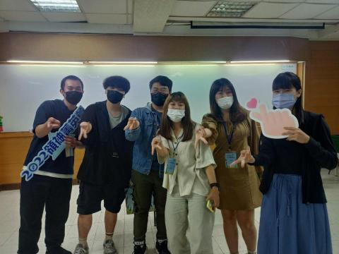 秦琬淳 - 這是領袖菁英營隊團體合照