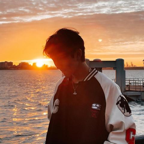 提供高中化學服務的專家羅一翔