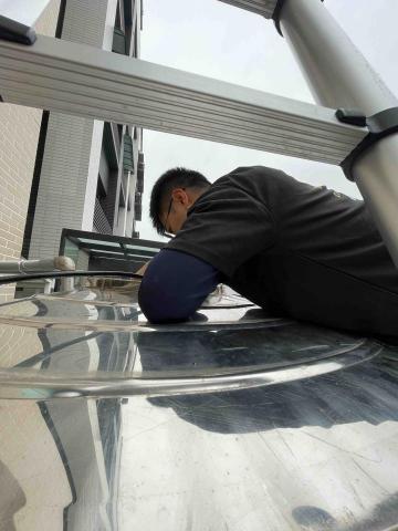 杊沐森-小港店 - 水塔清洗施工