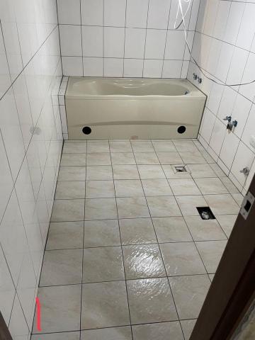 阮先生 - 衛浴地板鋪設後