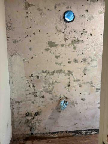 崴哥水電工程 - 新莊 頂樓加蓋 裝修場 新增抽油煙機孔 不用找洗洞的來 水電幫你搞定 
配製流理台冷熱水管與排水管 施工後