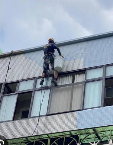 亮欣防水工程 - 外牆蜘蛛人防水施作