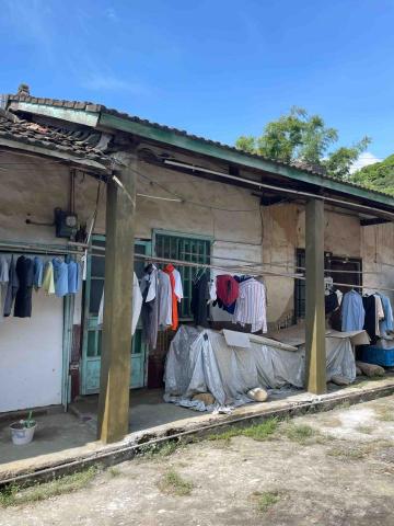 東秀企業社 - 泥作工程