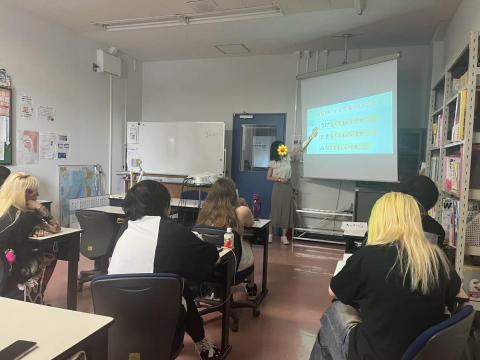 Kuro日文/日文家教/日文翻譯 - 擅長利用易懂圖文簡報教學
（圖為全日文授課，學習者約n4程度學習者）