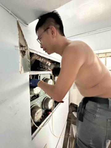 崴哥水電工程 - 夏天活電更換入戶線8平方更新14平方xlpe