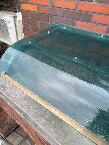 陳威宇 - 雨遮施工