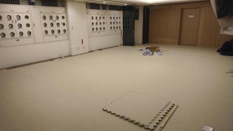 隆家班 - 合成橡膠地板施作