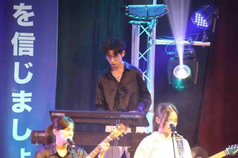 Alan鍵盤手，流行鋼琴彈奏，教學，樂團演出 - 台灣高校校際盃鍵盤手