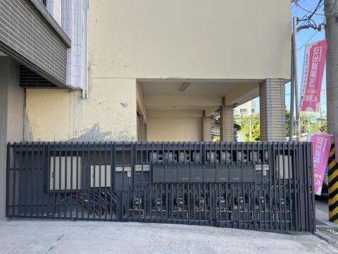 景麗工程行 - 社區信箱格柵含水表電箱小門