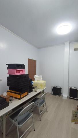 易久工程行 - 鐵皮屋新建辦公室，木作隔音隔間，水電，木地板