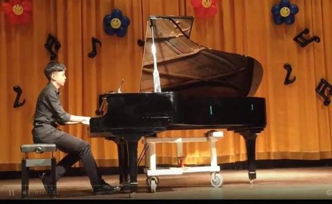 洪靖凱 - 鋼琴