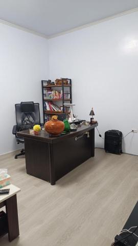 易久工程行 - 鐵皮屋新建辦公室，木作隔間，水電，木地板