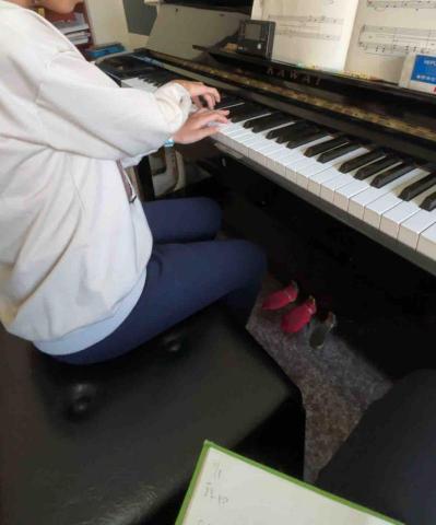 星星老師🎺🎹 - 音樂性很好的寶貝