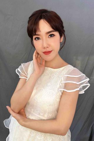 Artist.E -  新娘妝髮造型